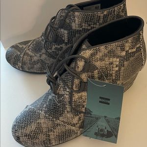 TOMS Kala Booties